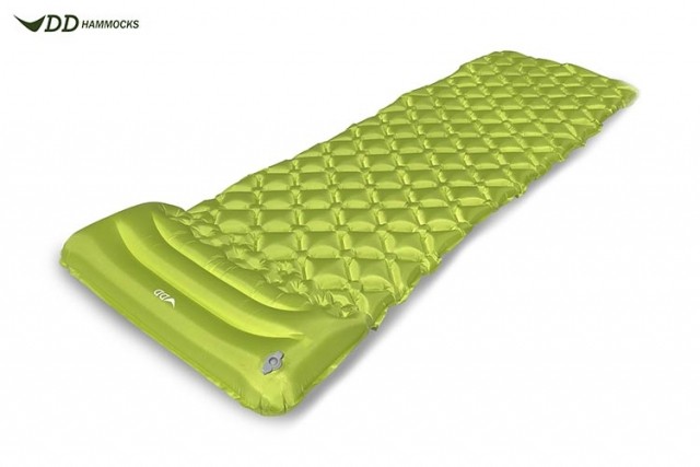 Superlight Inflatable Mat by DD Hammocks DD-21879 color grün